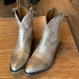 Frye Billy Short White Washed Metallic